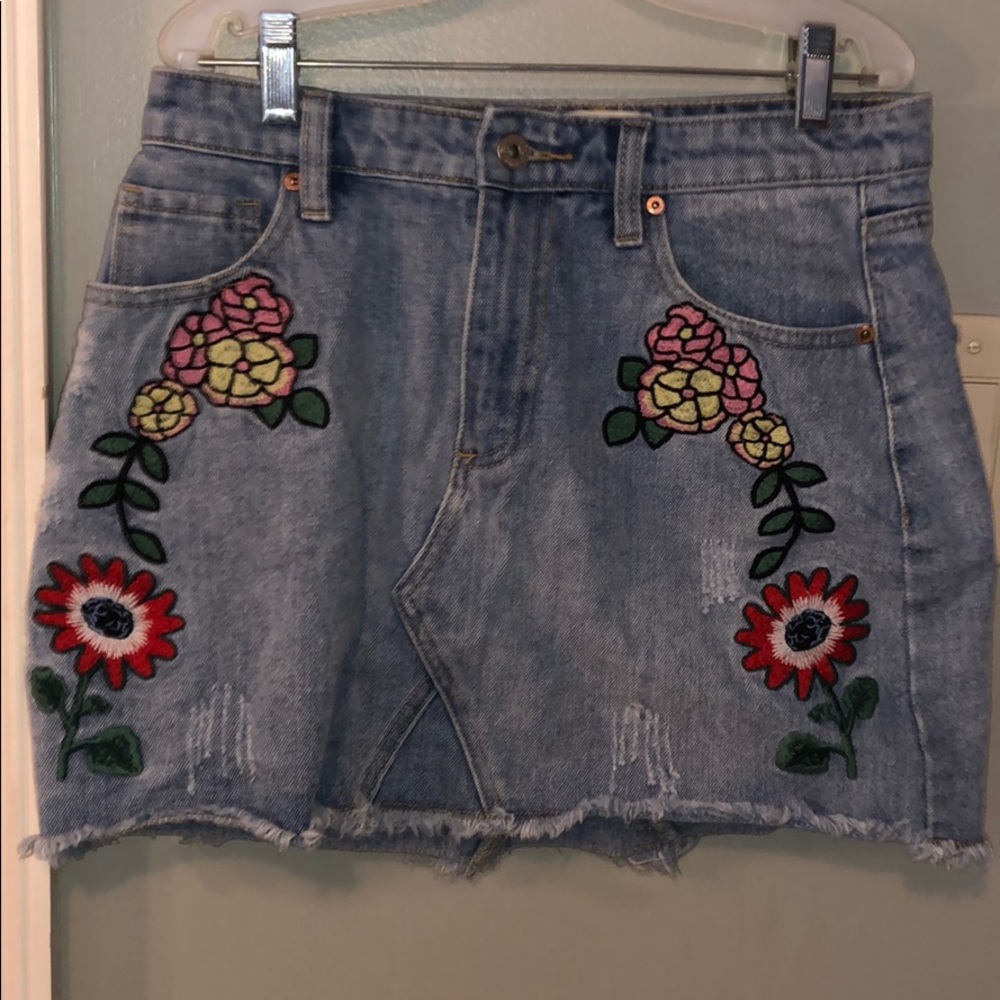 JEAN EMBROIDERED SKIRT